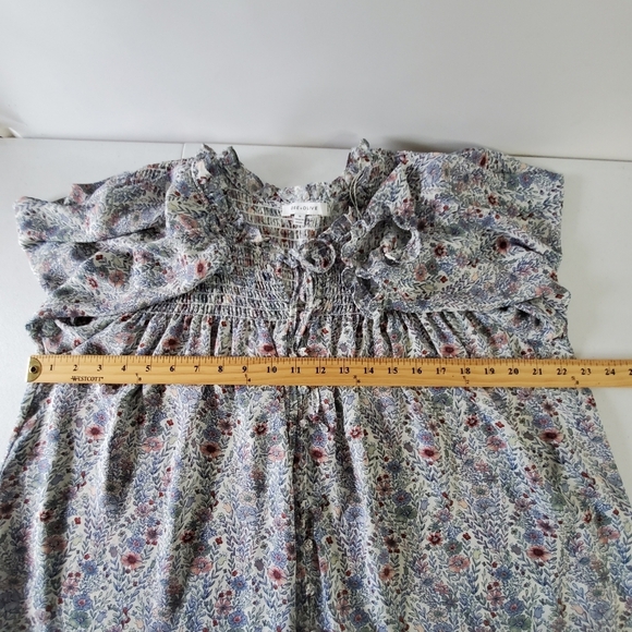 Rose + Olive Smocked Floral Top Size 1X Tie Neck Button Front Peasant Blouse - Picture 6 of 10